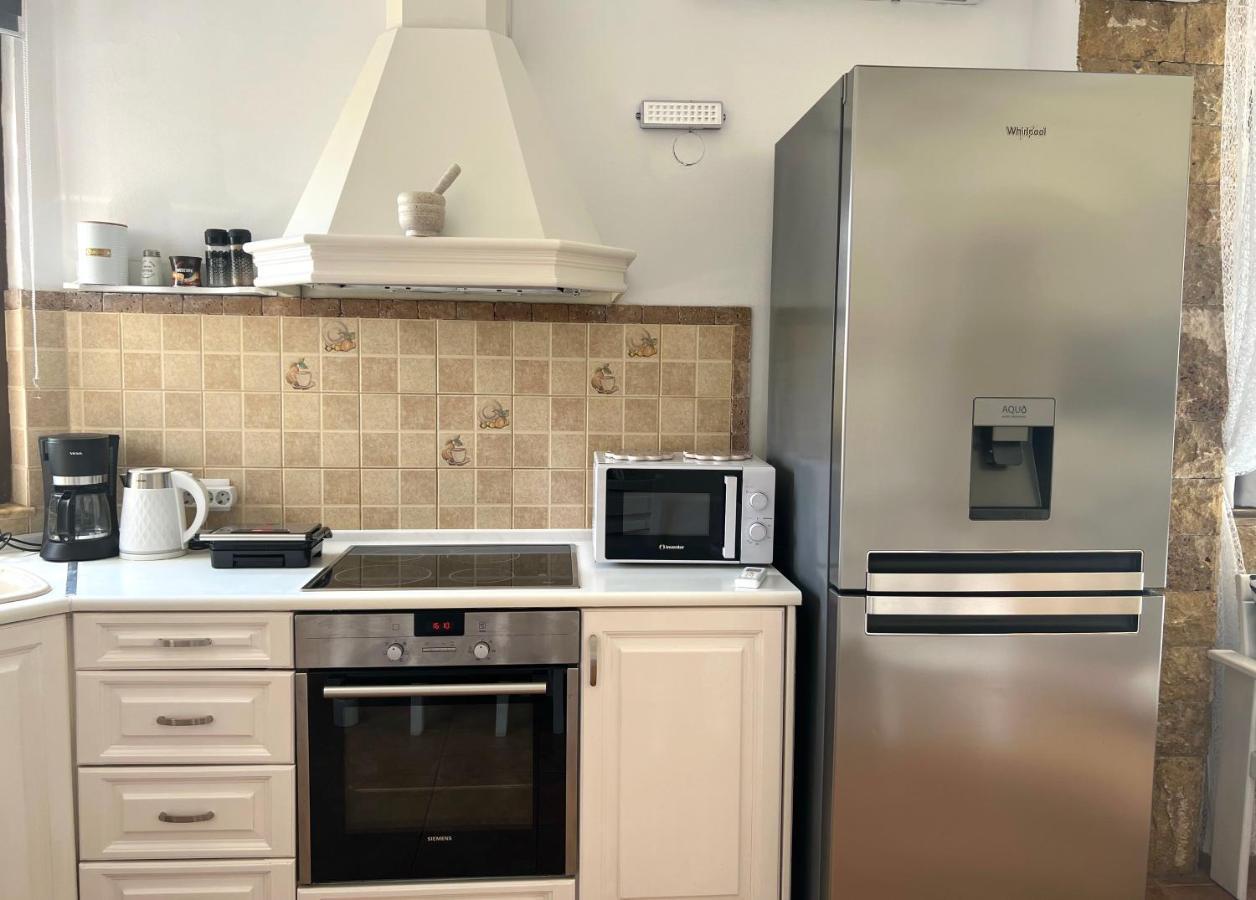 Evi'S Afandou Suite Bagian luar foto